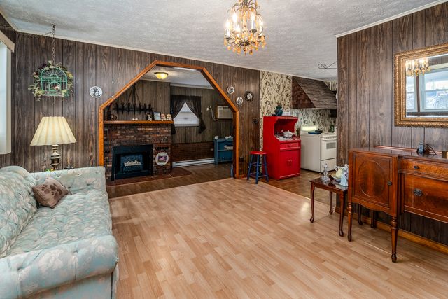 12754 Pease Road, Marion, IL 62959