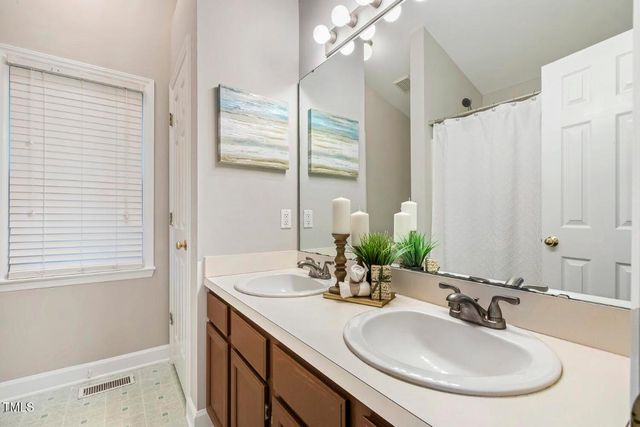 2105 Cardhu Way, Raleigh, NC 27603