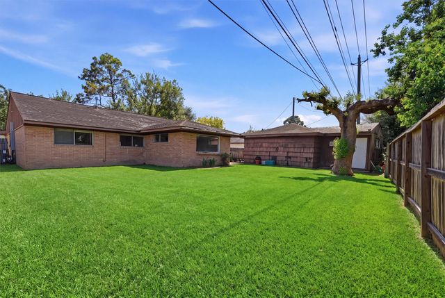 5714 Willowbend Boulevard, Houston, TX 77096