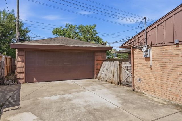 5714 Willowbend Boulevard, Houston, TX 77096