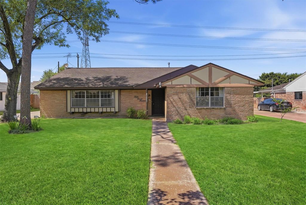 5714 Willowbend Boulevard, Houston, TX 77096
