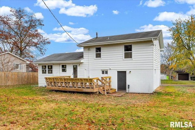 303 S HOLLYBROOK Drive, Chillicothe, IL 61523