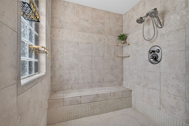 3801 Park Manor Court, Arlington, TX 76017
