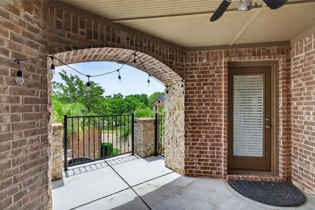 3801 Park Manor Court, Arlington, TX 76017