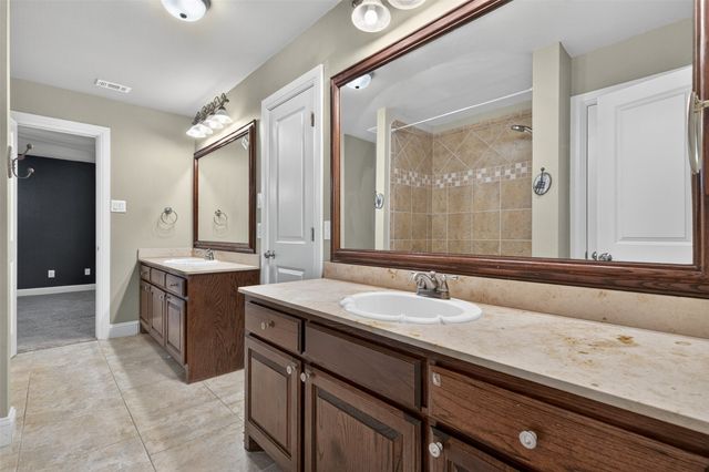3801 Park Manor Court, Arlington, TX 76017