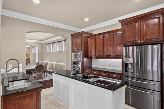 3801 Park Manor Court, Arlington, TX 76017