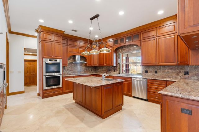 8133 OAKLAND PLACE, Orlando, FL 32819