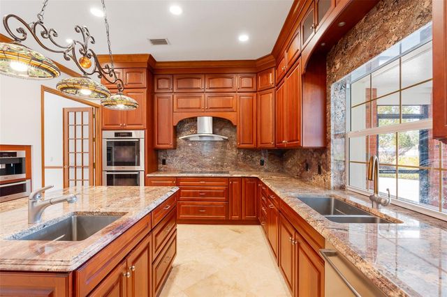 8133 OAKLAND PLACE, Orlando, FL 32819