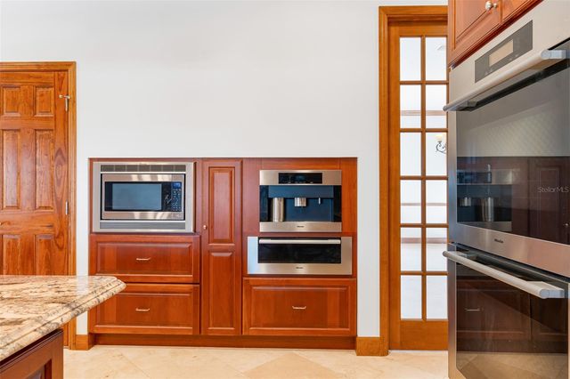 8133 OAKLAND PLACE, Orlando, FL 32819