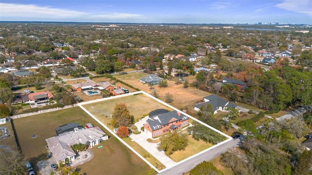 8133 OAKLAND PLACE, Orlando, FL 32819