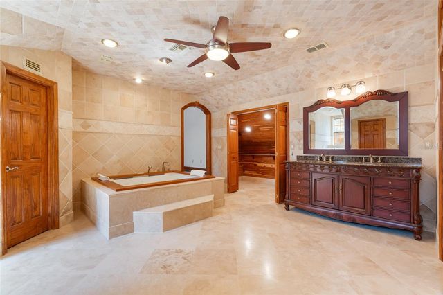 8133 OAKLAND PLACE, Orlando, FL 32819