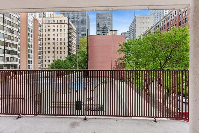 200 E Delaware Place 4DE, Chicago, IL 60611