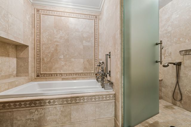200 E Delaware Place 4DE, Chicago, IL 60611