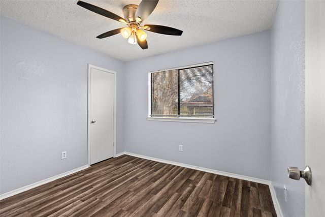 2540 Winter Oak Street, Dallas, TX 75227