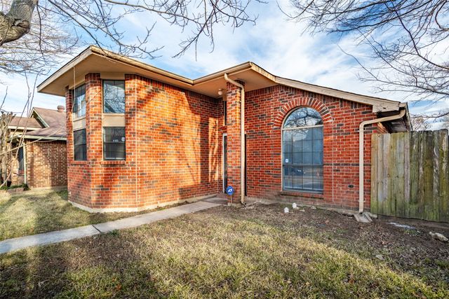 2540 Winter Oak Street, Dallas, TX 75227