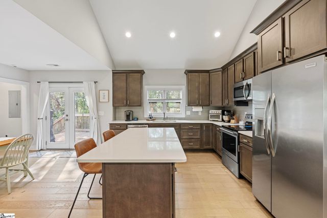 10 Walker Road, Piedmont, SC 29673
