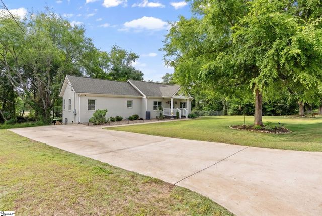 10 Walker Road, Piedmont, SC 29673