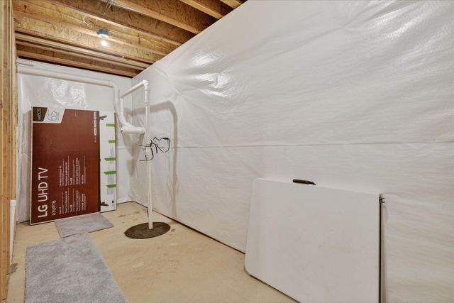 53736 Terre Verde Hills Court, South Bend, IN 46628