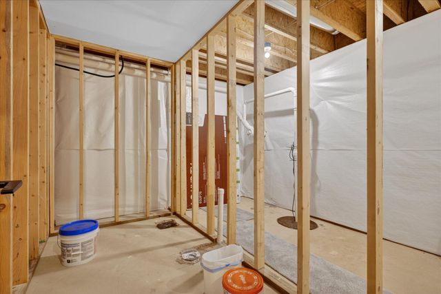 53736 Terre Verde Hills Court, South Bend, IN 46628