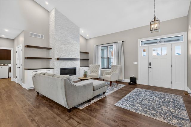 53736 Terre Verde Hills Court, South Bend, IN 46628