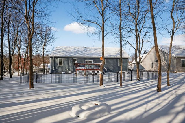 53736 Terre Verde Hills Court, South Bend, IN 46628