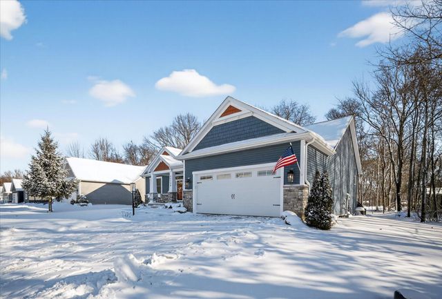 53736 Terre Verde Hills Court, South Bend, IN 46628