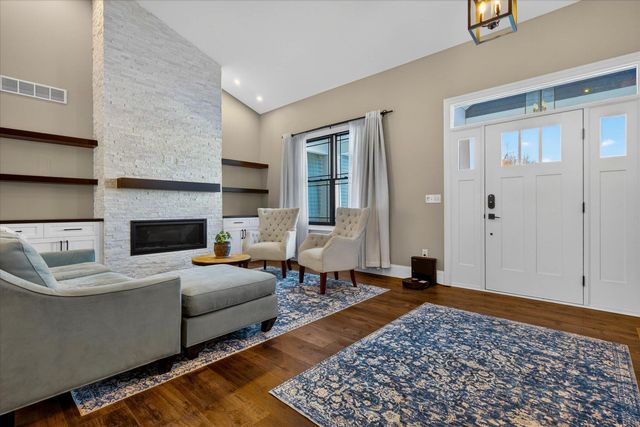 53736 Terre Verde Hills Court, South Bend, IN 46628