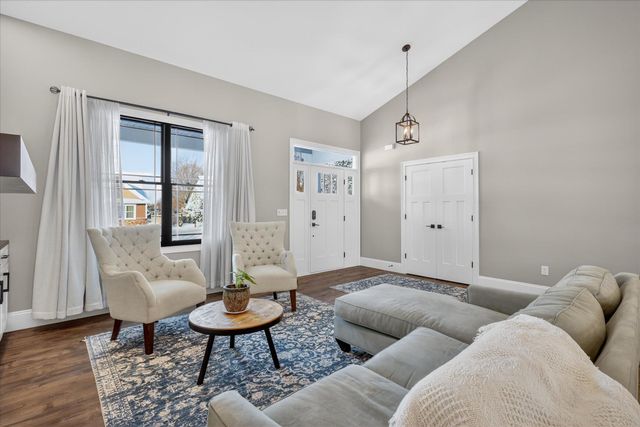 53736 Terre Verde Hills Court, South Bend, IN 46628