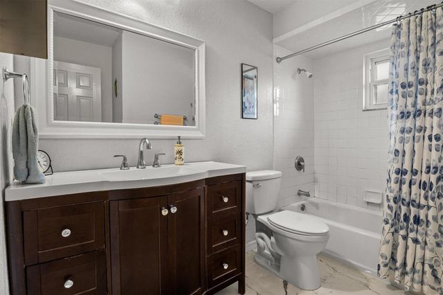 416 BARBADOS CIRCLE, Lakeland, FL 33803