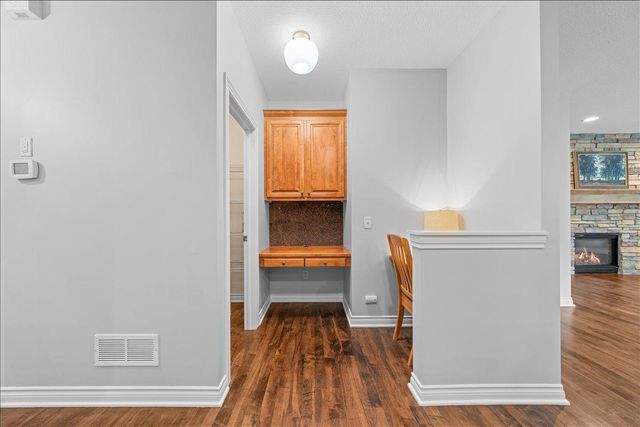 11605 Ivywood Trail, Woodbury, MN 55129