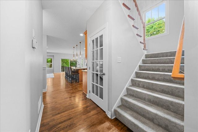 11605 Ivywood Trail, Woodbury, MN 55129