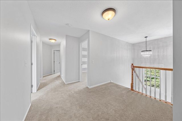 11605 Ivywood Trail, Woodbury, MN 55129