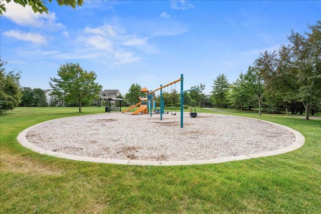 11605 Ivywood Trail, Woodbury, MN 55129