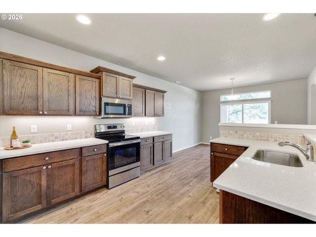 1631 22ND Ave, Forest Grove, OR 97116