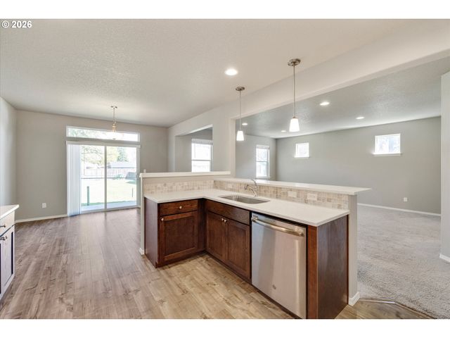 1631 22ND Ave, Forest Grove, OR 97116