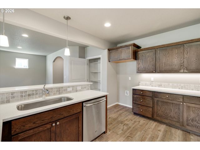 1631 22ND Ave, Forest Grove, OR 97116