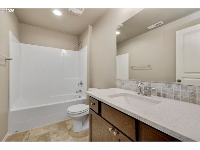 1631 22ND Ave, Forest Grove, OR 97116