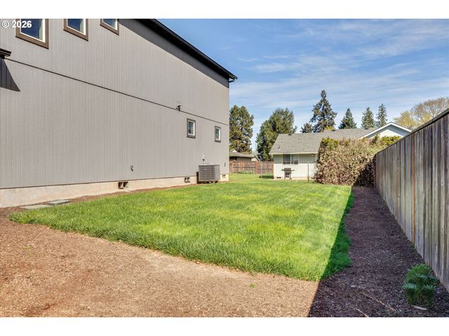 1631 22ND Ave, Forest Grove, OR 97116