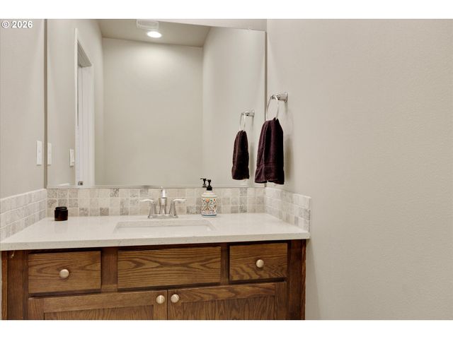 1631 22ND Ave, Forest Grove, OR 97116