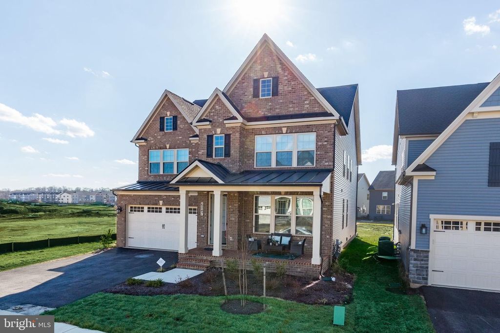 Image 2 of property listing at 6547 CLUBHOUSE DR, Laurel, MD 20708