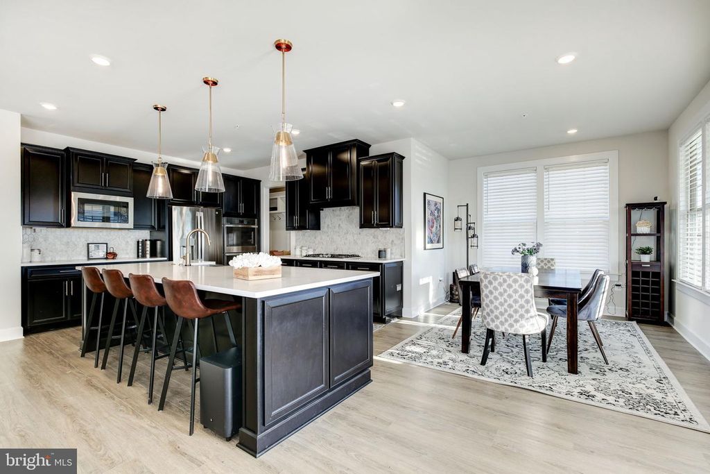 Image 25 of property listing at 6547 CLUBHOUSE DR, Laurel, MD 20708