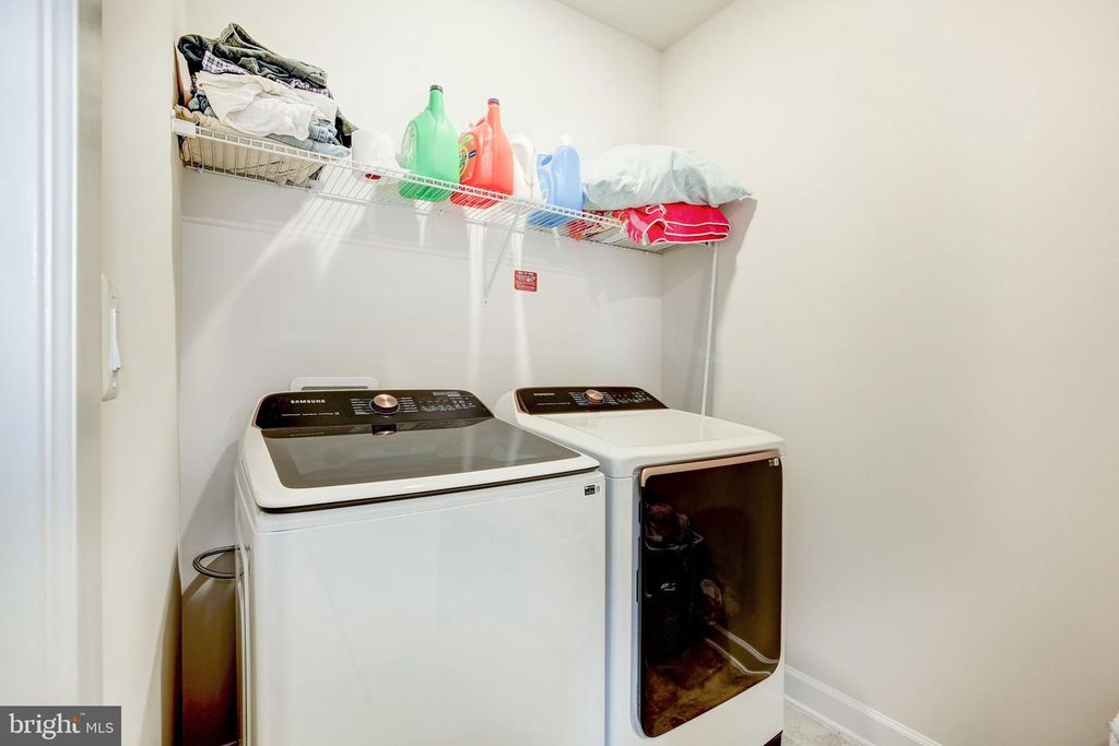 Image 48 of property listing at 6547 CLUBHOUSE DR, Laurel, MD 20708