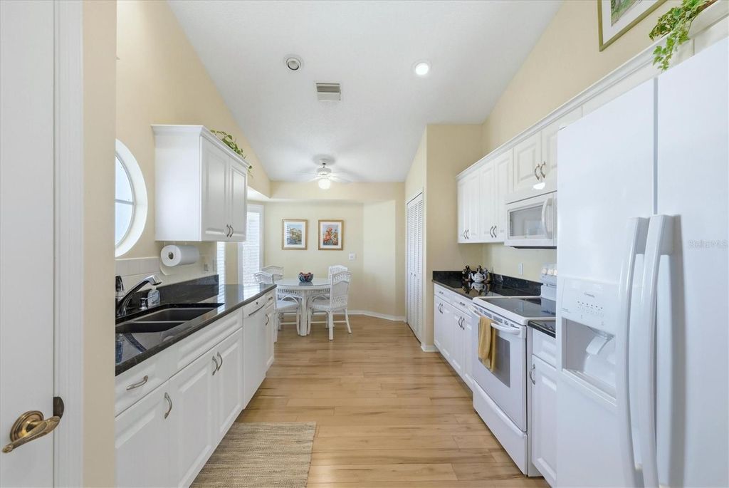 Image 11 of property listing at 1611 SLATE COURT, Venice, FL 34292