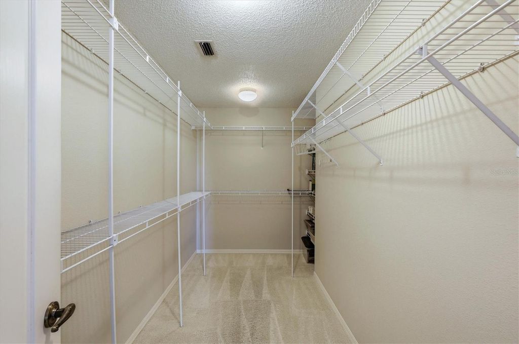 Image 19 of property listing at 1611 SLATE COURT, Venice, FL 34292