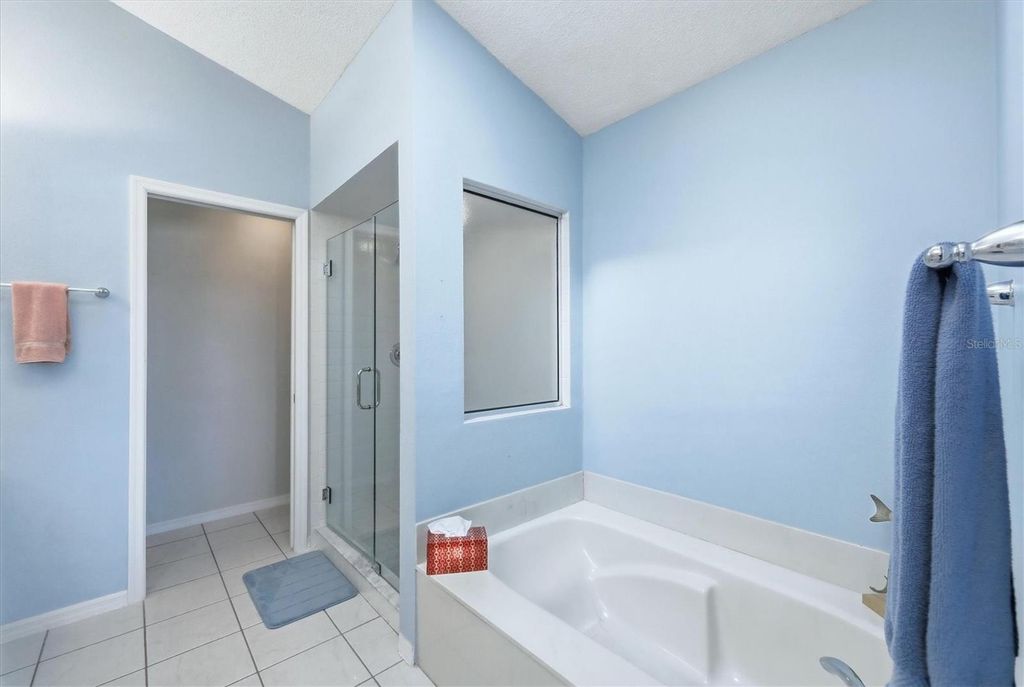 Image 22 of property listing at 1611 SLATE COURT, Venice, FL 34292