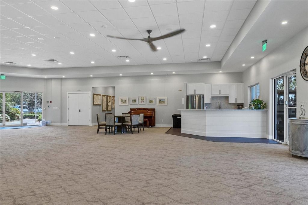 Image 37 of property listing at 1611 SLATE COURT, Venice, FL 34292