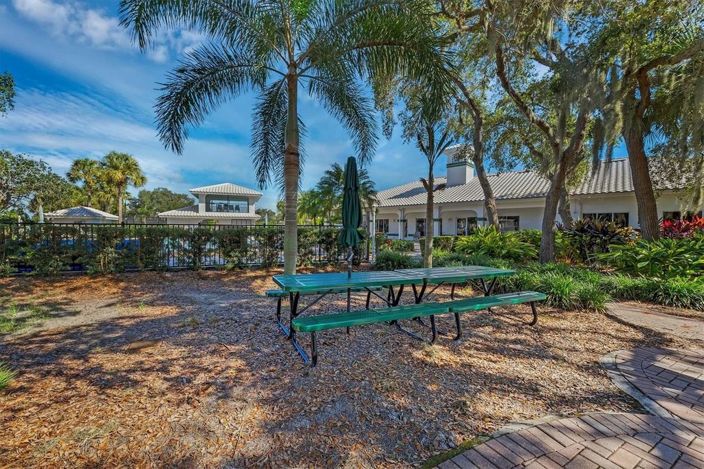 Image 44 of property listing at 1611 SLATE COURT, Venice, FL 34292
