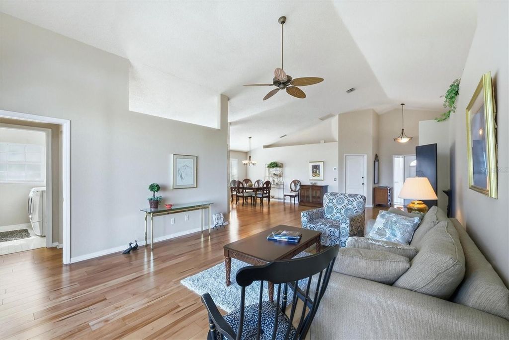 Image 7 of property listing at 1611 SLATE COURT, Venice, FL 34292