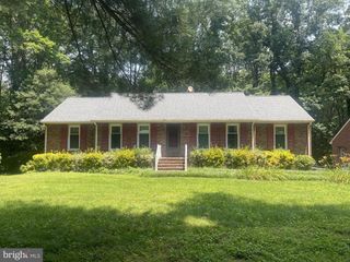 303 MONROE ST, Montross, VA 22520
