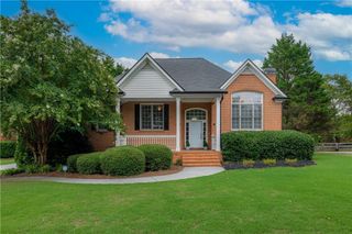 11 Hampton Lane, Cartersville, GA 30120